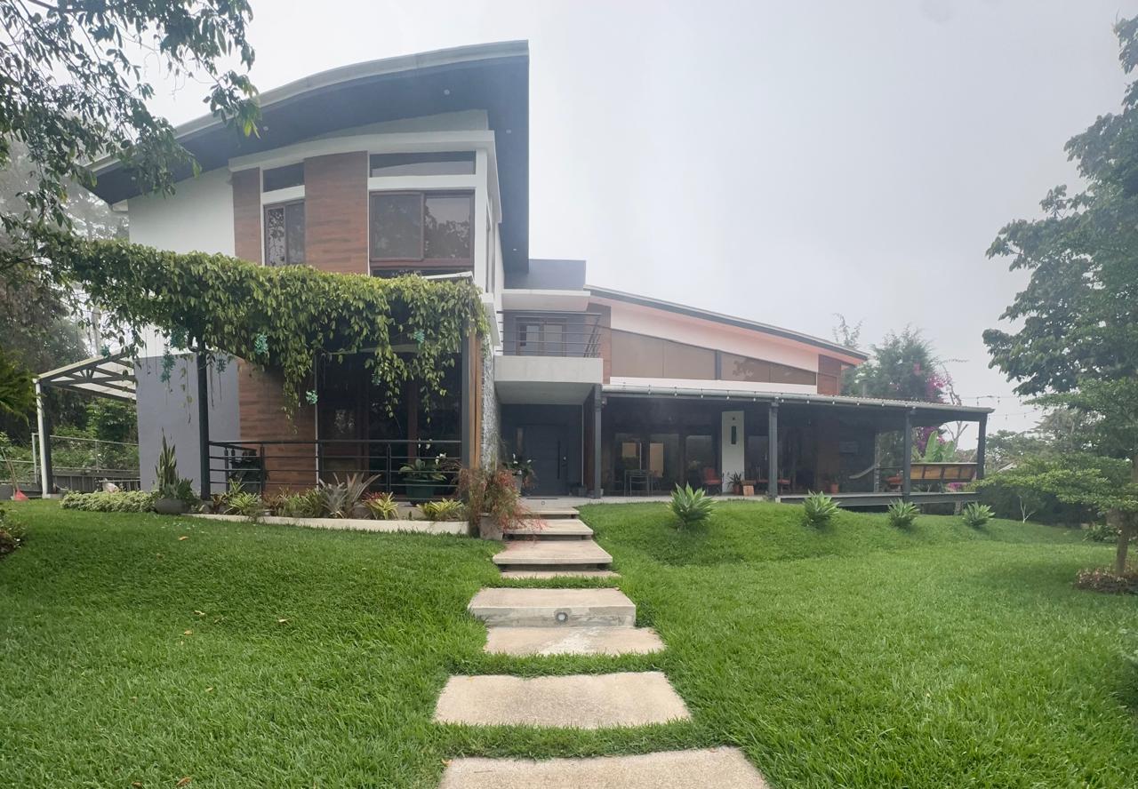 Casa de campo Ataco · Fachada principal