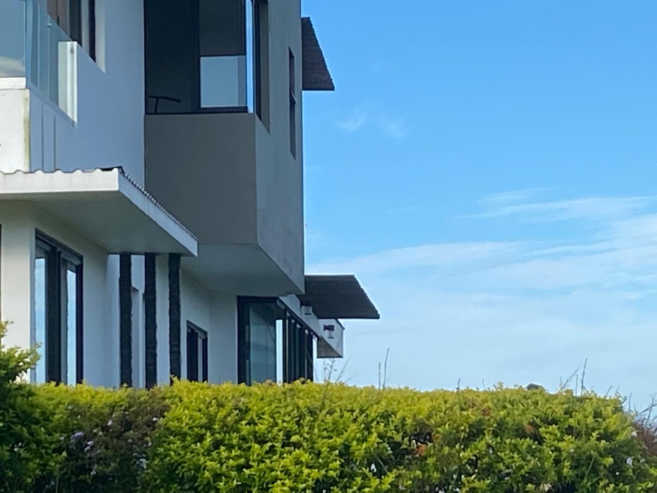 Res. Los Sueños · Detalle de fachada y balcón