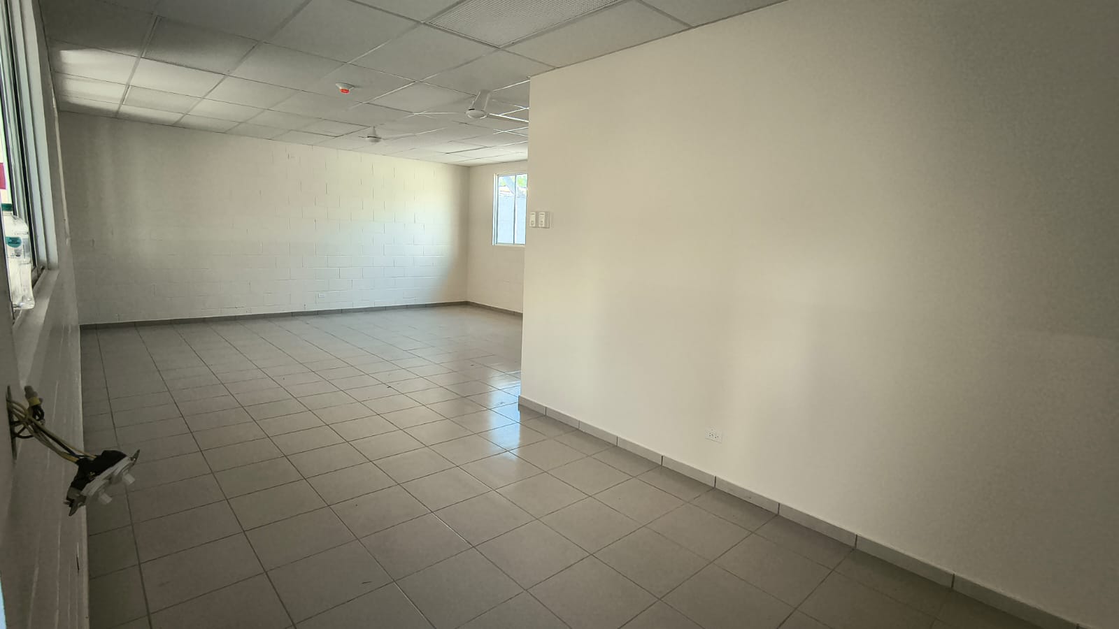 Aula nueva · interior acabados